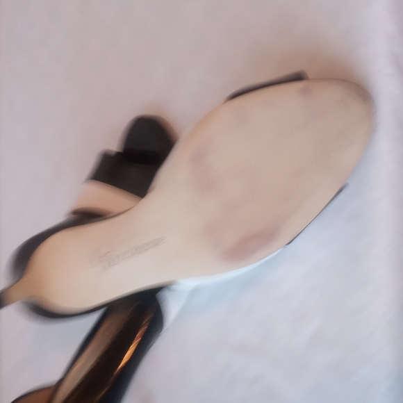 Liz Claiborne Shoes (Heels) - Picture 8 of 8